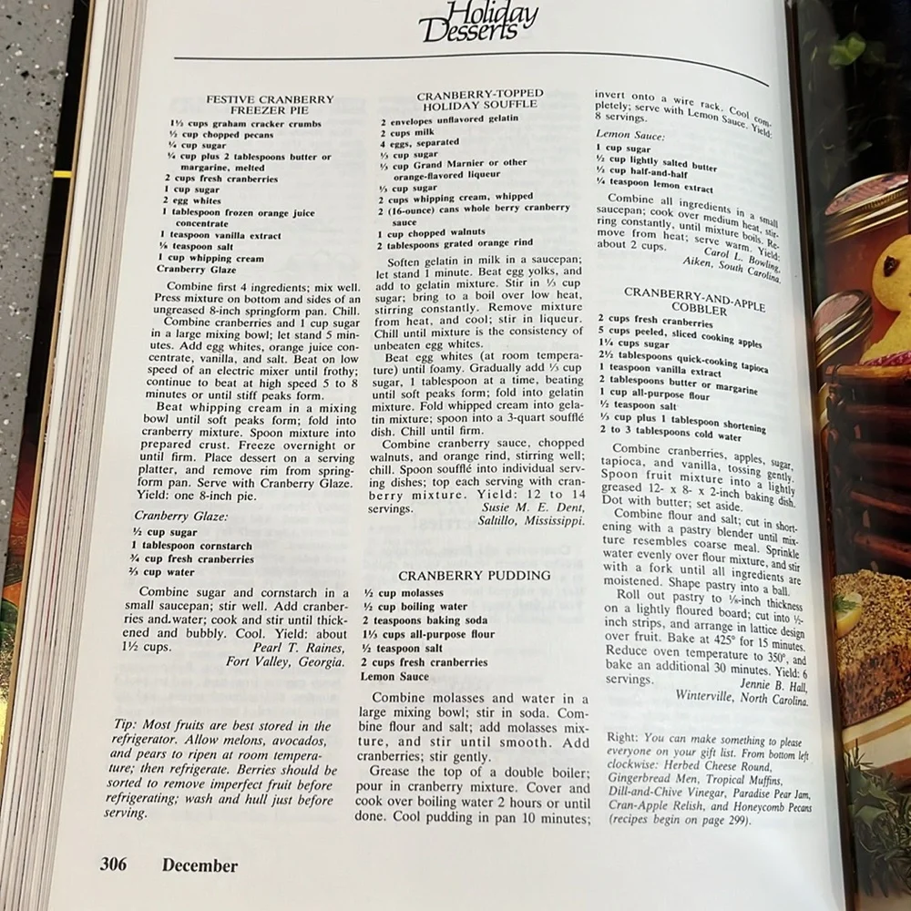 VINTAGE SOUTHERN LIVING 1984 MONTH TO MONTH RECIPES AND TIPS COOKBOOK